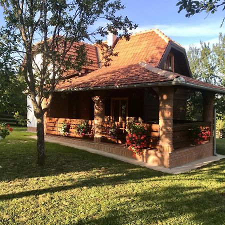 Seosko Domacinstvo Bondzulic Lägenhet Užice Exteriör bild